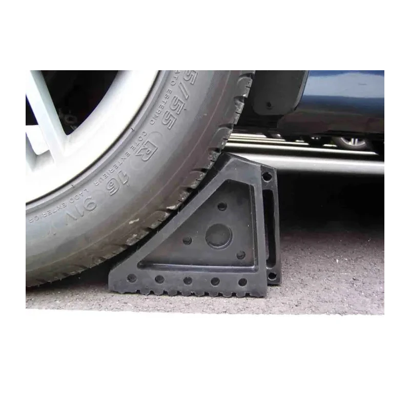 RS PRO Rubber Wheel Chock Rubber, Black 175mm x 100mm x 145mm 1.7kg 204-1754