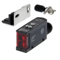 Omron Diffuse Photoelectric Sensor Block Sensor 700 mm Detection Range NPN Output IP67 E3S-AD17