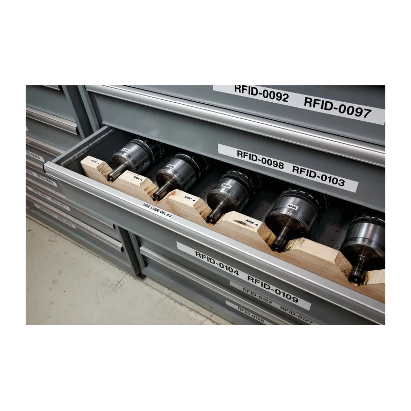 Brady Durable Low-Shrink White Vinyl Label Roll 101.6 mm Width B30C-4000-595-WT
