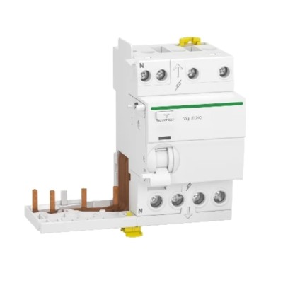 Schneider Electric Residual Current Circuit Breaker 40A, 3-Pole, 30 mA Trip Sensitivity, Type AC, 500A Breaking Acti9