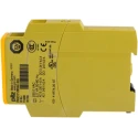 Pilz Safety Relay PNOZ X7, 230V AC, 2 Safety Contacts, 1 Auxiliary Contact, DIN Rail Mount 774056