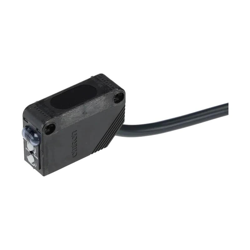 Omron Diffuse Photoelectric Sensor Compact Sensor 1 m Detection Range NPN Output IP67 E3Z-D62 5M