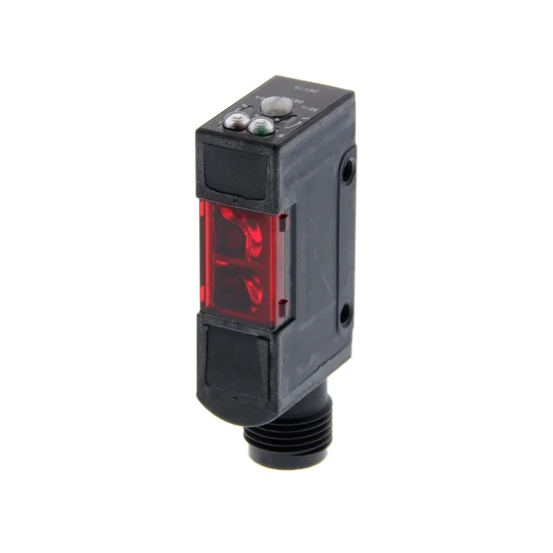 Omron Diffuse Photoelectric Sensor Block Style 700 mm Detection Range PNP Output IP67 E3S-AD87