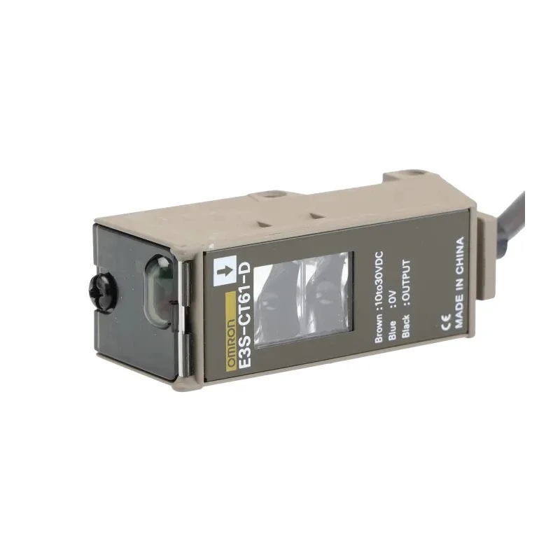 Omron Through Beam Photoelectric Sensor, Square Sensor, 30 m Detection Range, NPN/PNP Output, IP67 Protection 
