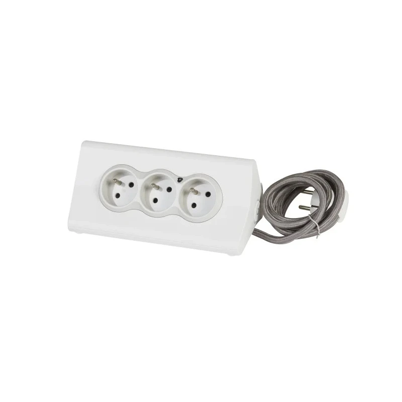 Legrand Extension Lead 1.5 m Cable Length 3 Socket Type E 16A Circuit Breaker 050410