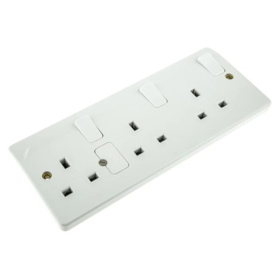 MK Electric 13A White 3 Gang Plug Socket Logic Plus Indoor Surface Flush Mount Type G K2737 WHI