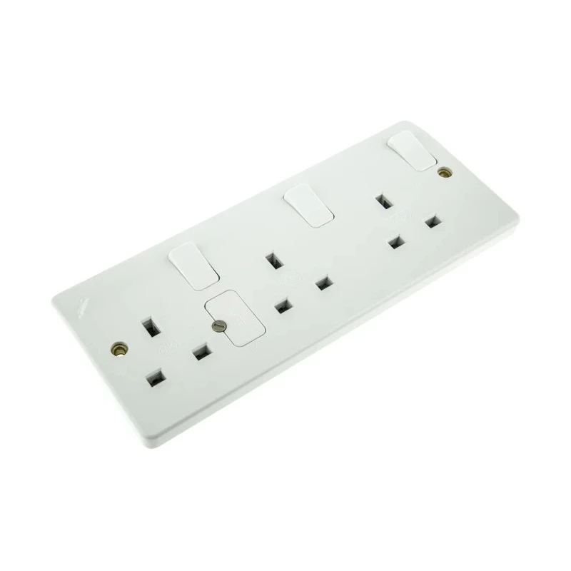 MK Electric 13A White 3 Gang Plug Socket Logic Plus Indoor Surface Flush Mount Type G K2737 WHI