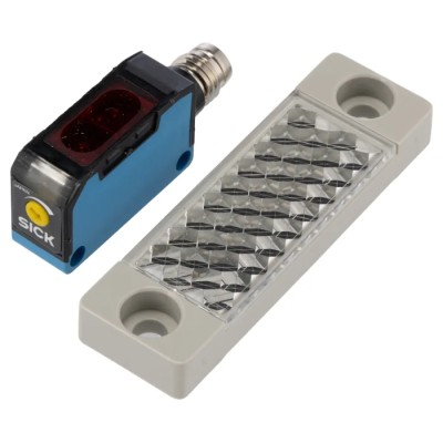 SICK Retroreflective Photoelectric Sensor Block Sensor 2.4 m Detection Range PNP Output IP67 WL150-P430