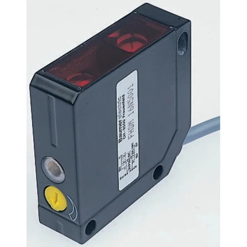 Baumer Retroreflective Photoelectric Sensor, Block Sensor, 7.3 m Detection Range, PNP Output, IP67, FPDM 16P5105