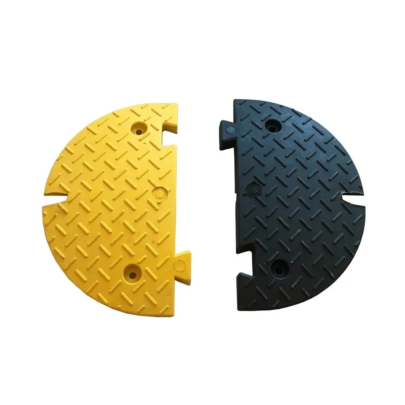 RS PRO High Visibility Rubber Speed Bump 2.5 m x 430 mm x 70 mm 174-5931