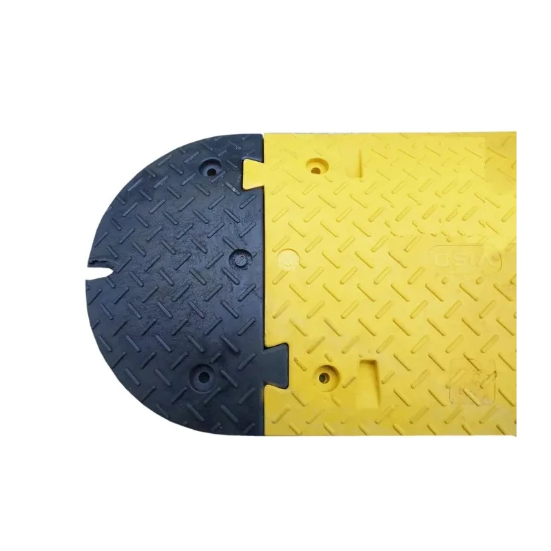 RS PRO High Visibility Rubber Speed Bump 2.5 m x 430 mm x 70 mm 174-5931
