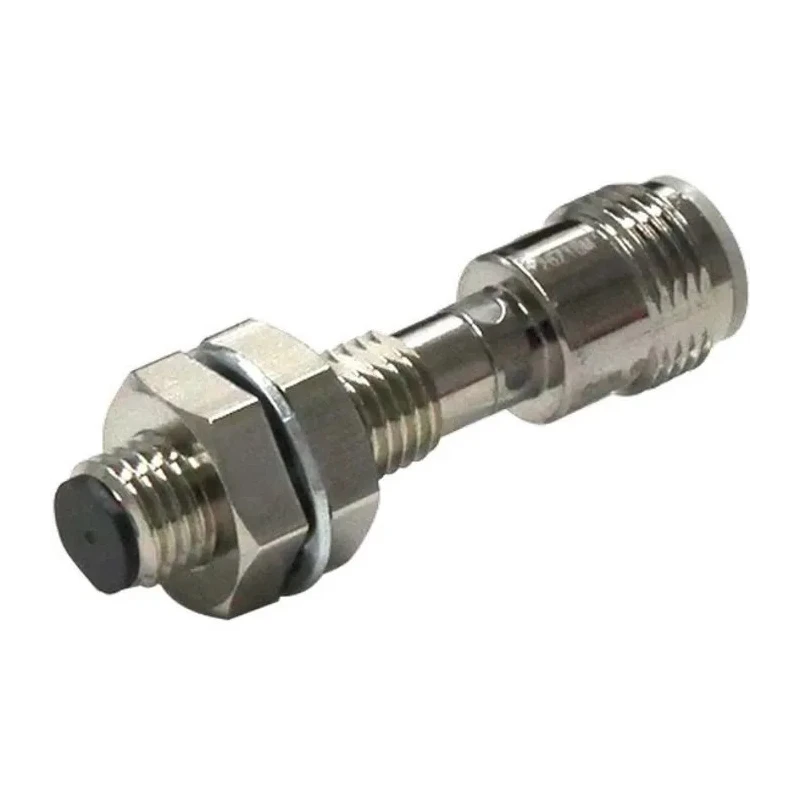 Omron Threaded Barrel Inductive Proximity Sensor M8 PNP E2E-X4B1T8-M1 E2E-NEXT 30 V DC 16 mA 4 mm Detection