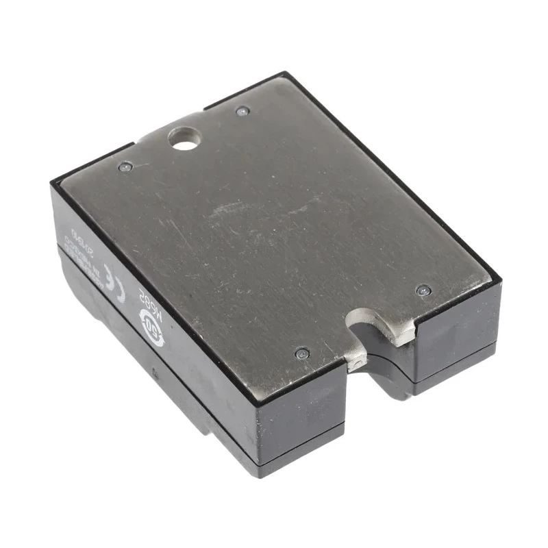 Crydom Solid State Relay Panel Mount 20 A Load 100 V Load 32V Control D1D20