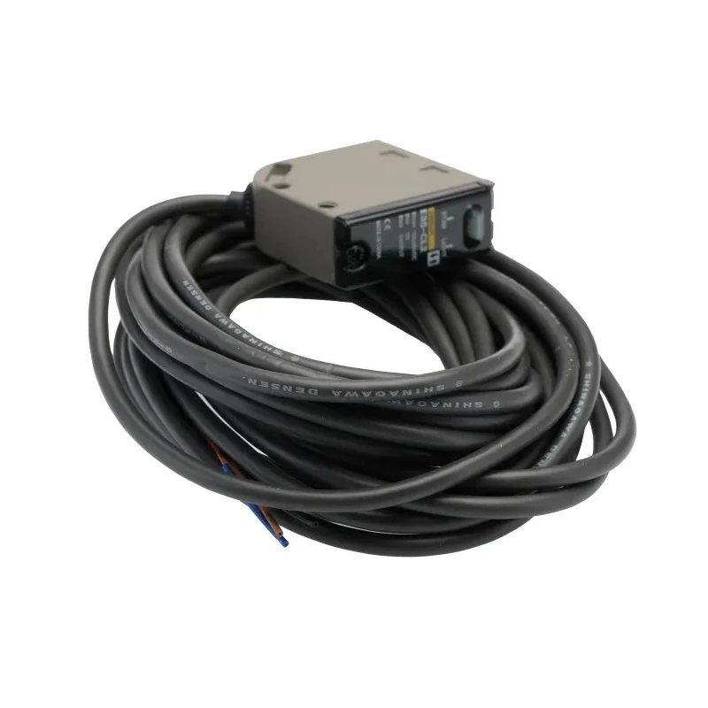 Omron Background Suppression Photoelectric Sensor Block Style 5 to 200 mm Detection Range NPN/PNP Output E3S-CL2 5M