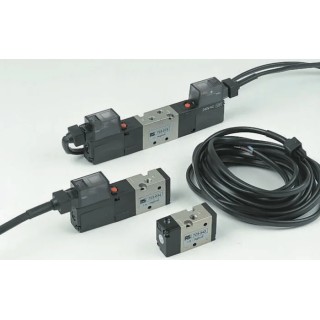 SMC Pneumatic Solenoid Valve - 5/2 Solenoid G 1/8 Port Size Die Cast Aluminium Body 24V dc VZ5000 