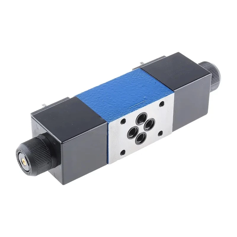 Bosch Rexroth Solenoid Operated Directional Spool Valve 230V, 3 Positions, 4 Ports, 80 L/min Flow, 350 bar R900558641