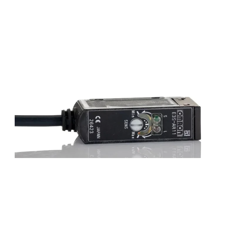 Omron Retroreflective Photoelectric Sensor Block Sensor 100 mm to 2 m Detection Range NPN Output IP67 E3S-AR11