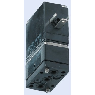 Burkert Solenoid Valve 2 Port 24V dc 1/8 in Inlet and Outlet Polyphenylene Sulfide Body 10 bar 150446