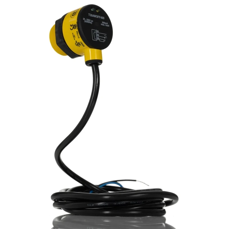 Banner Diffuse Photoelectric Sensor, Barrel Style, 400 mm Detection Range, Relay Output, IP69K, Model T30AW3FF400