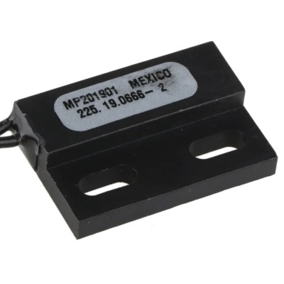 ZF Magnetic Proximity Sensor Flange Mount Plastic Housing IP65 Protection 