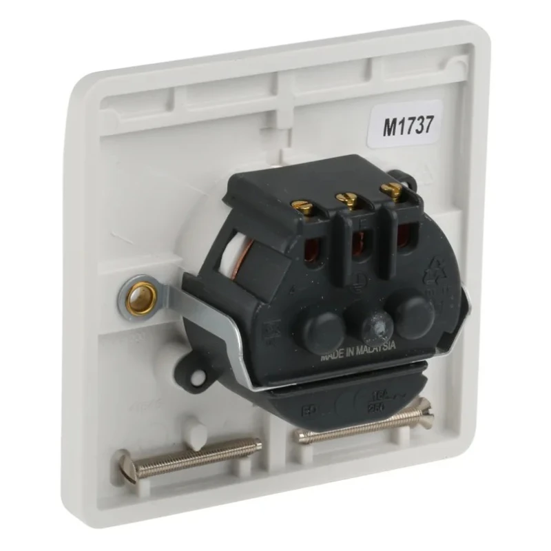 MK Electric 16A White 1 Gang Plug Socket Logic Plus Indoor Type F K4150 WHI