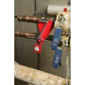 Brady Red 1-Lock Lockout Metal Ball Valve Lockout with 7.14 mm Shackle Diameter 121541