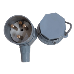 selvo-30a-tpn-metal-clad-protected-three-pin-industrial-plug-and-socket-gseltps11068-57490-2