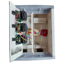 selvo-6-ways-tpn-phase-selector-distribution-board-fitted-with-1-pole-3-ways-63a-rotary-switches-duly-wired-gseltps11063-57498-3