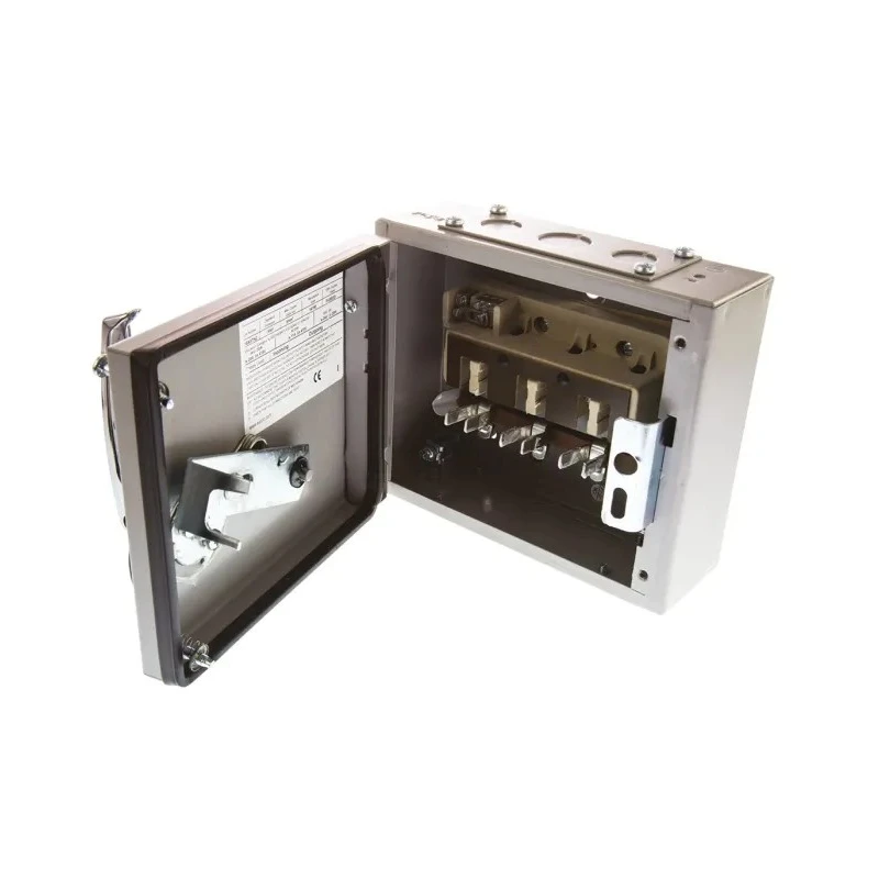 Eaton 3-Pole Panel Isolator Switch 20A, IP40, Panel Mount, Screw Terminal, Silver Handle 15AXTN2