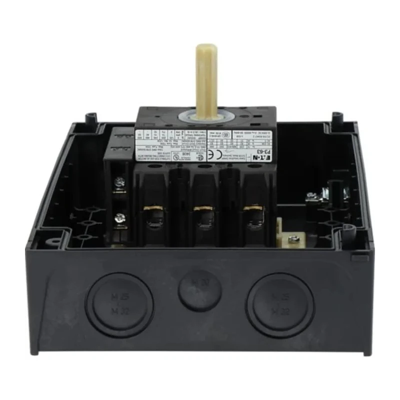 Eaton 3-Pole Surface Mount Isolator Switch IP65, 640A, 30 kW, Red Handle 