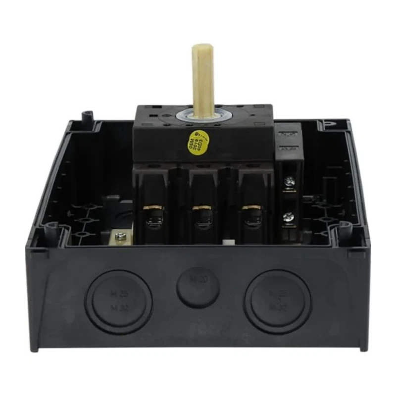 Eaton 3-Pole Surface Mount Isolator Switch IP65, 640A, 30 kW, Red Handle 