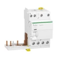 Schneider Electric Residual Current Circuit Breaker 40A, 3-Pole, 300 mA, Type AC, 500A Breaking Capacity Acti9 