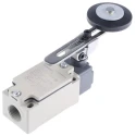 Omron Roller Lever Interlock Switch 1 NO/1 NC, IP67, Die Cast Aluminium Housing, 400V AC, 2A, 