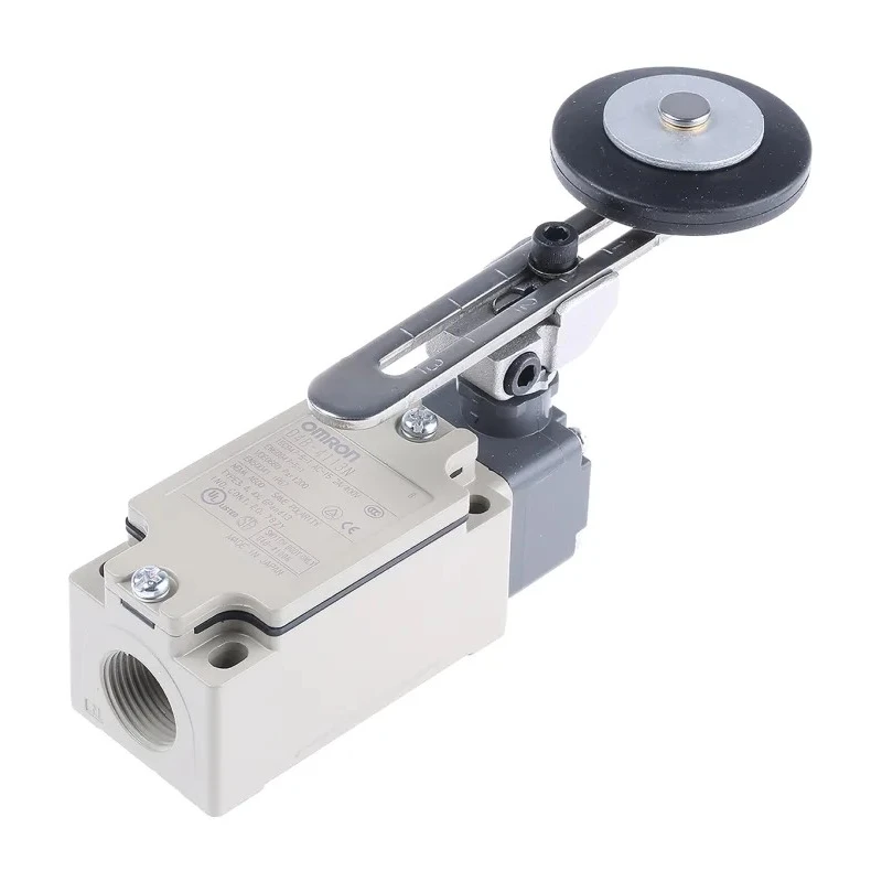 Omron Roller Lever Interlock Switch 1 NO/1 NC, IP67, Die Cast Aluminium Housing, 400V AC, 2A, 