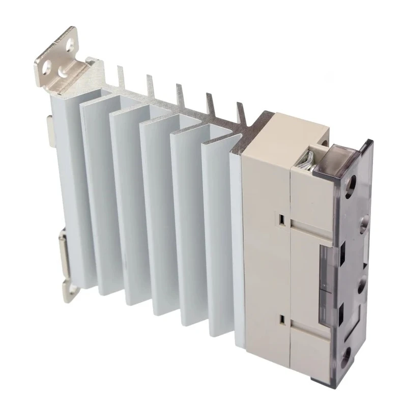 Omron Solid State Relay 15 A Load, DIN Rail Mount, 528 V AC Load, 12-24 V DC Control G3PE