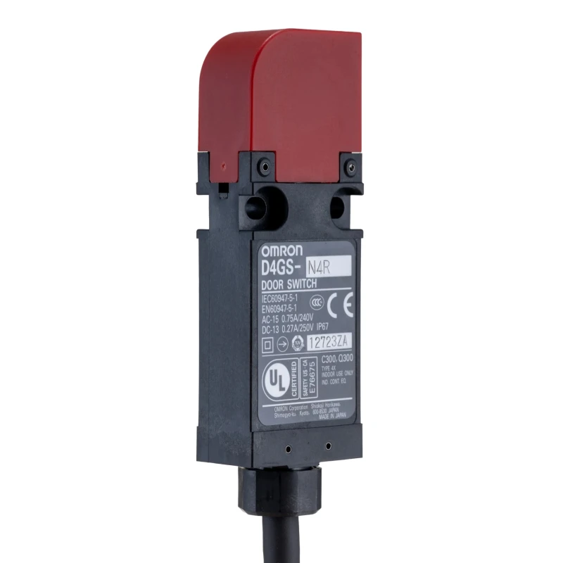 Omron Safety Interlock Switch Keyed Plastic, IP67, 240V AC, 2.5A D4GS