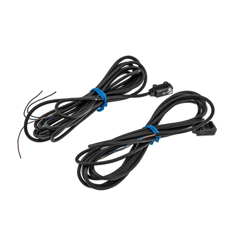 Omron Through Beam Photoelectric Sensor, Block Sensor, 1 m Detection Range, PNP Output, IP67 Protection E3T-ST14 2M