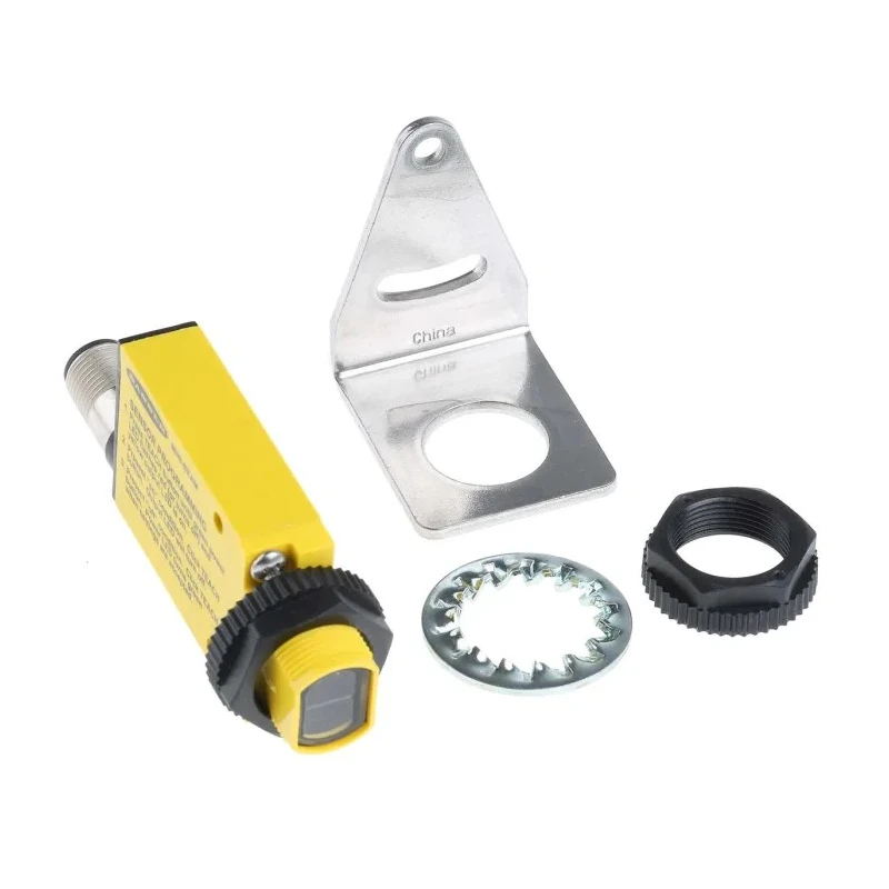 Banner Diffuse Photoelectric Sensor, Block Sensor, 380 mm Detection Range, PNP Output, IP67 Rated SME312DQD