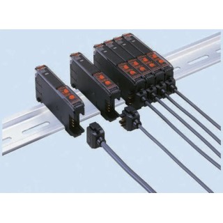 Omron E3X-DA-N Series High Performance Connector for Use with E3X-DA-S and MDA Series IEC 60529 IP66/IP50, 10-24 Vdc E3X-DA-N