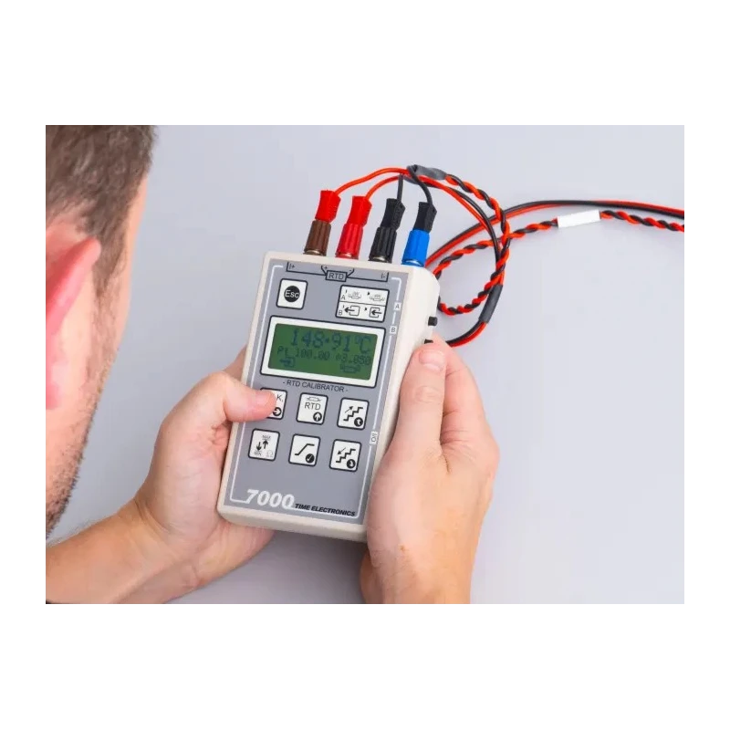 Time Electronics RTD Temperature Calibrator 0.01 Ω Resolution Rechargeable Nickel-Metal Hydride Battery ±0.05°C Accuracy 7000