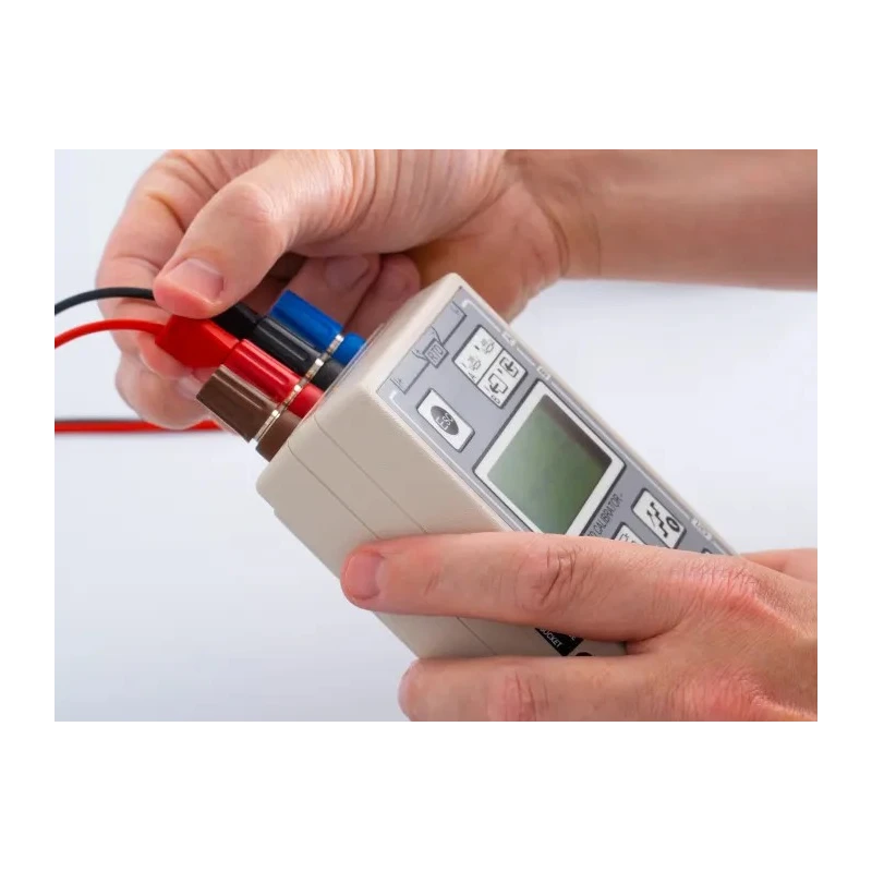 Time Electronics RTD Temperature Calibrator 0.01 Ω Resolution Rechargeable Nickel-Metal Hydride Battery ±0.05°C Accuracy 7000