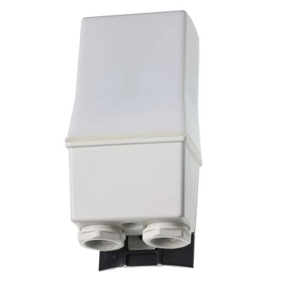 Finder Timer Light Switch 230V DPST-NO Contact Configuration with Built-in Light Sensor 10.32.8.230.0000