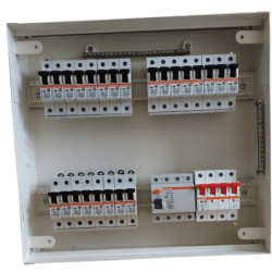 selvo-8-way-three-phase-neutral-tpn-double-door-distribution-board-with-door-earthing-gseltpn11041-59693-2