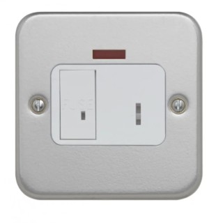 Contactum 13A 1 Gang Switched Fused Spur Metalclad White IP2X BS 1363-4 CLA3467