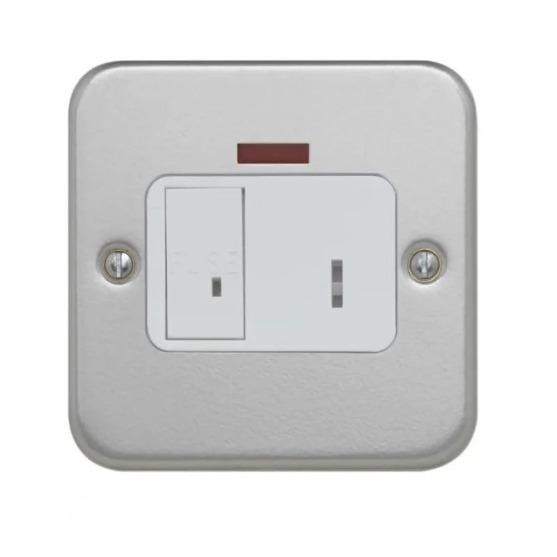 Contactum 13A 1 Gang Switched Fused Spur Metalclad White IP2X BS 1363-4 CLA3467