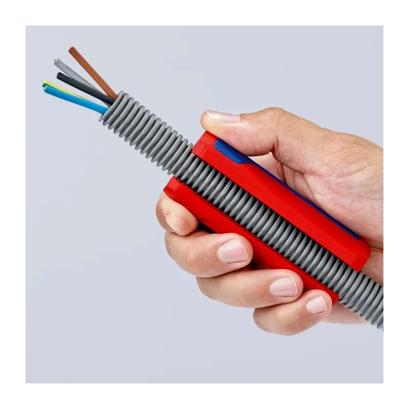 Knipex TwistCut® Manual Pipe Cutter Plastic Cutting Capacity 13 To 32 mm 90 22 01 SB