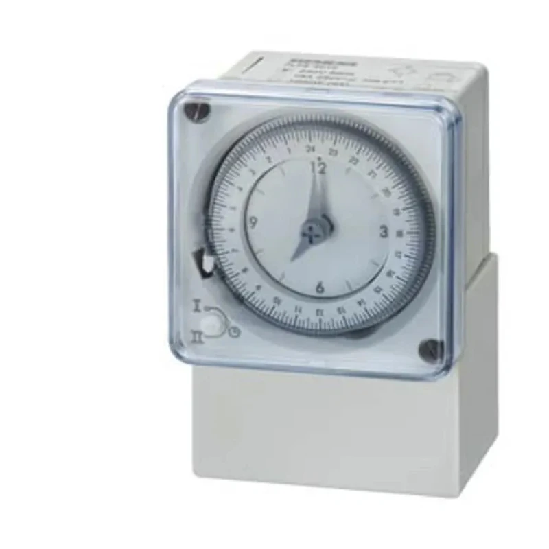 Siemens Analogue SENTRON DIN Rail Time Switch 230V 7LF5301-0