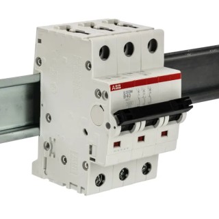 ABB System Pro M Compact S200M Miniature Circuit Breaker, 3-Pole, 40A, Type B, 440V AC, 12V DC 2CDS273001R0405 S203M-B40