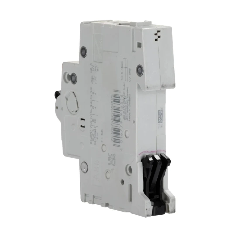 ABB ComPact Home Miniature Circuit Breaker, 3-Pole, 32A Current Rating, Type B Tripping, 440V AC, 6 kA Breaking SH200