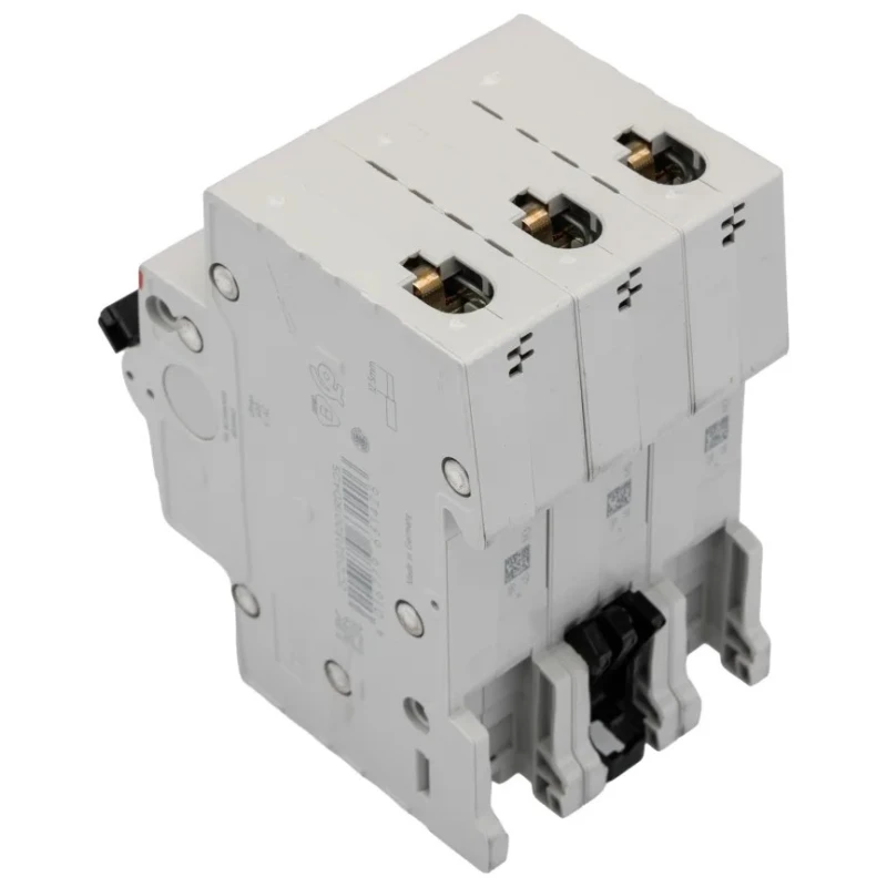 ABB ComPact Home Miniature Circuit Breaker, 3-Pole, 40A Current Rating, Type B Tripping, 440V AC, 6kA Breaking Capacity SH200